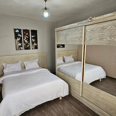 Simple Sea View Apartment - Families Only Alexandria Room photo