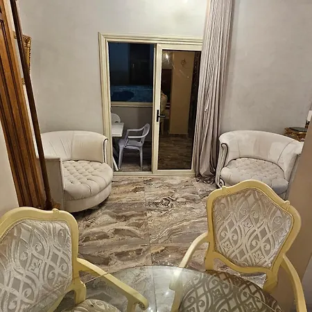 Simple Sea View Apartment - Families Only Alexandria Room photo