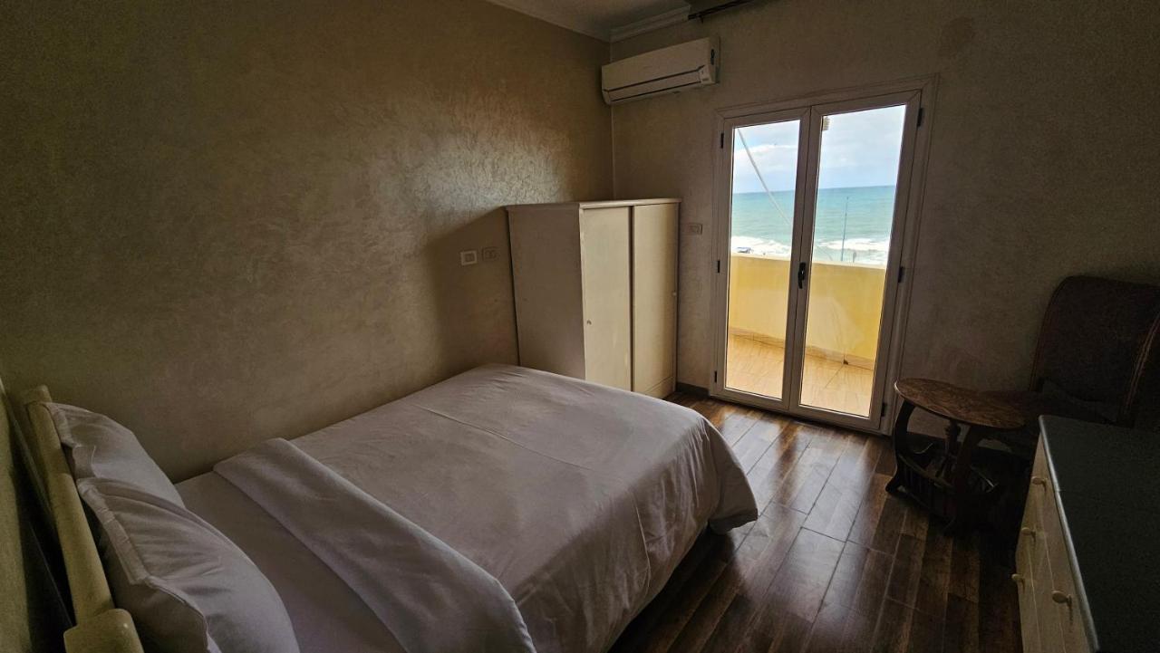 Apartment Simple Sea View - Families Only Alexandria