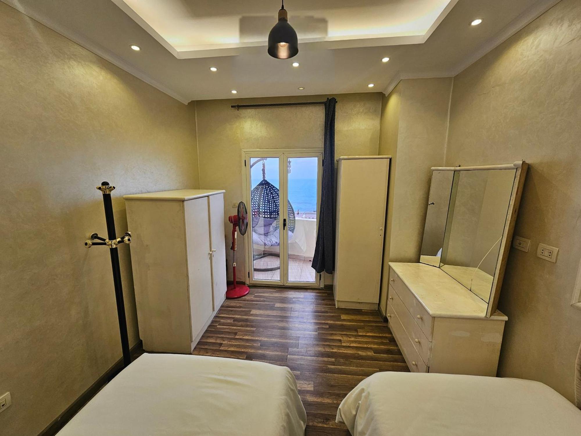 Apartment Simple Sea View - Families Only *